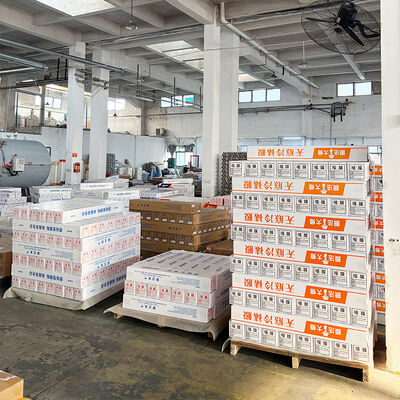 1.26*202M तल रहित शीत लेमिनेशन फिल्म उच्च तापमान प्रतिरोधी उच्च चिपचिपाहट